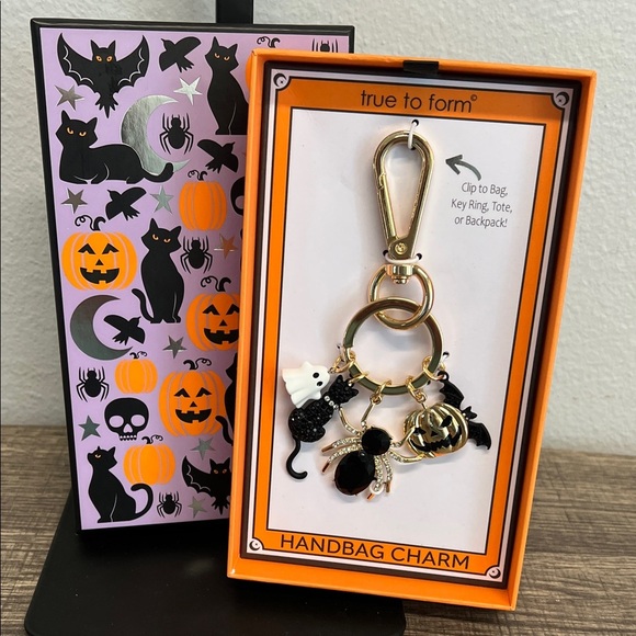 Halloween Bag Charm ~ 🎃👻🦇🕷️ - Picture 1 of 8